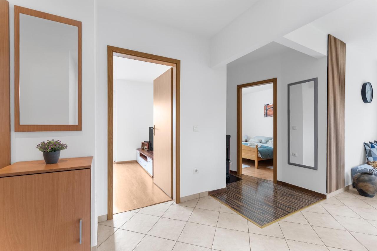 Apartment Mdm Буйе Екстериор снимка