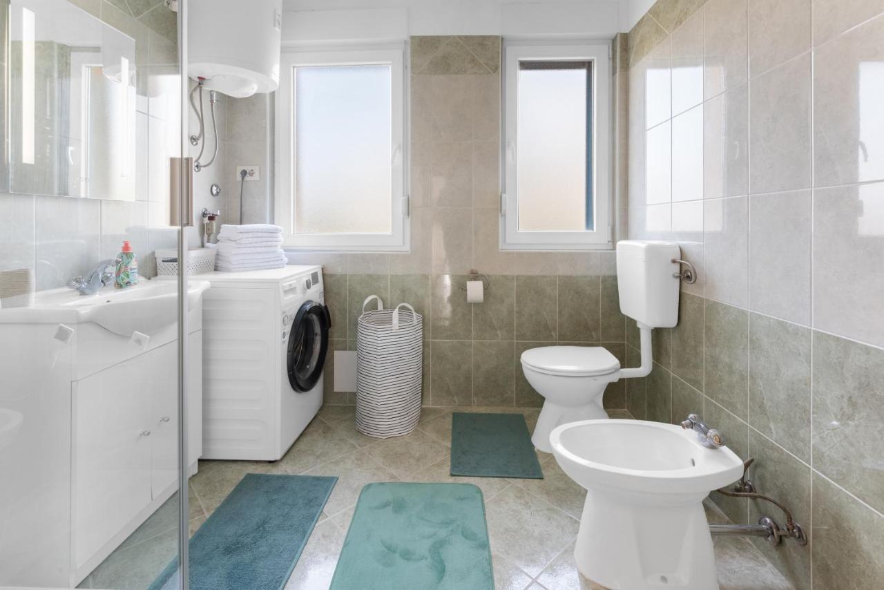 Apartment Mdm Буйе Екстериор снимка