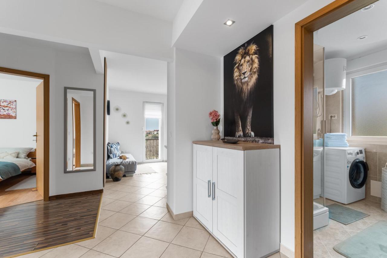 Apartment Mdm Буйе Екстериор снимка