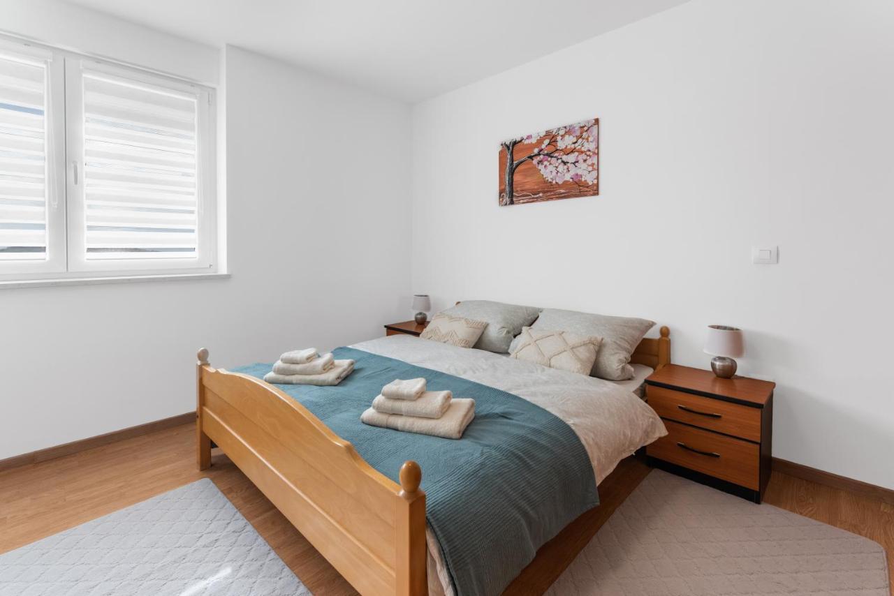 Apartment Mdm Буйе Екстериор снимка