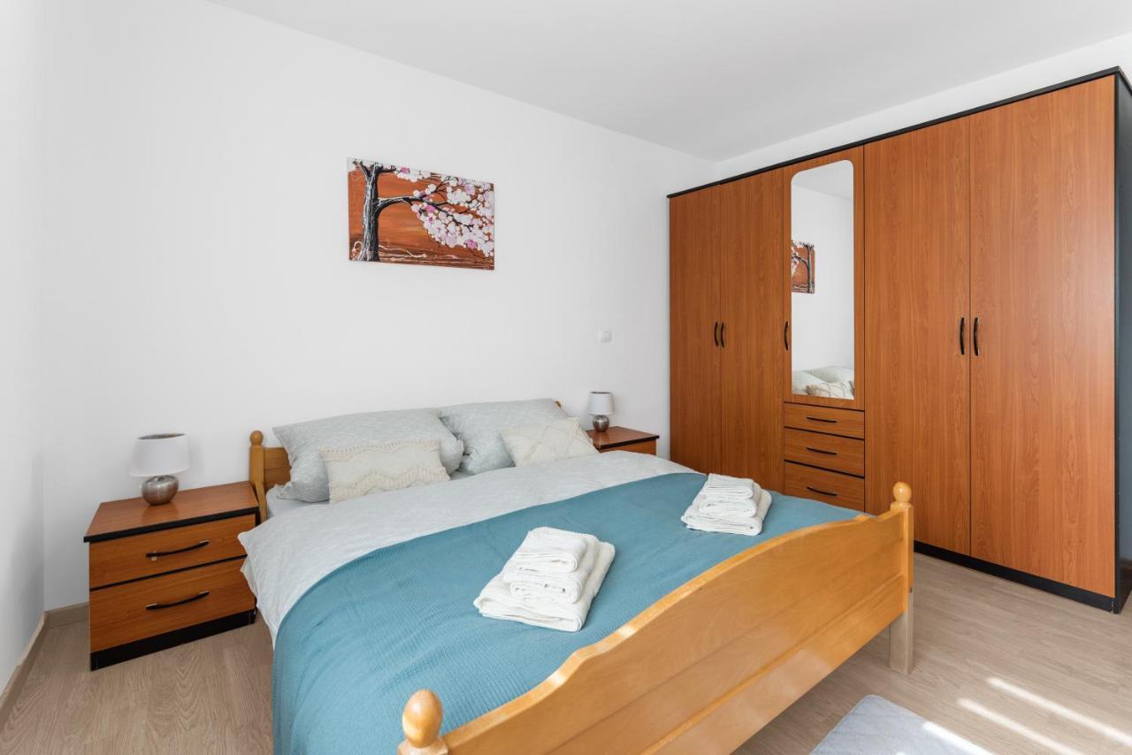 Apartment Mdm Буйе Екстериор снимка