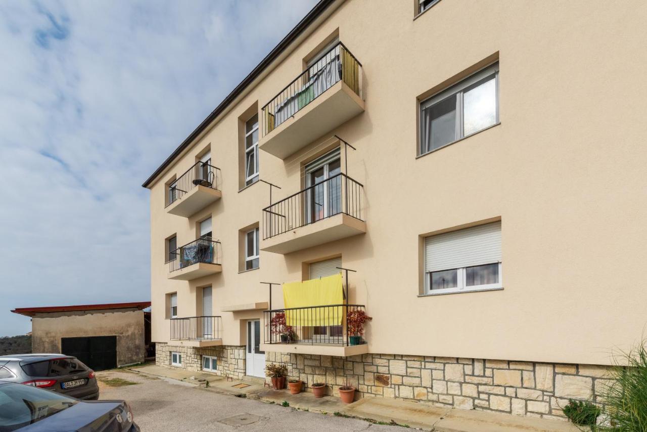 Apartment Mdm Буйе Екстериор снимка